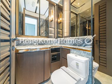 Second Ensuite Bathroom