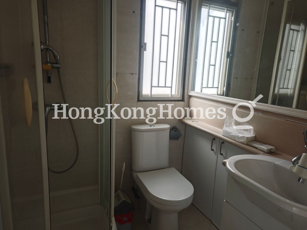 Second Ensuite Bathroom