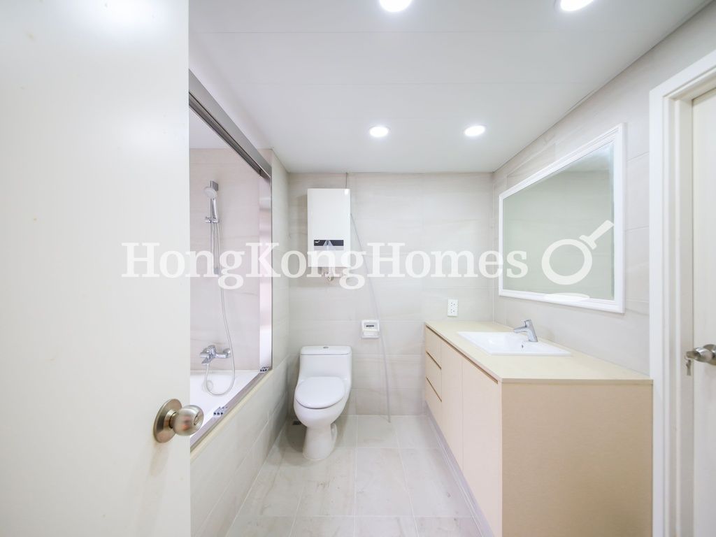 Second Ensuite Bathroom