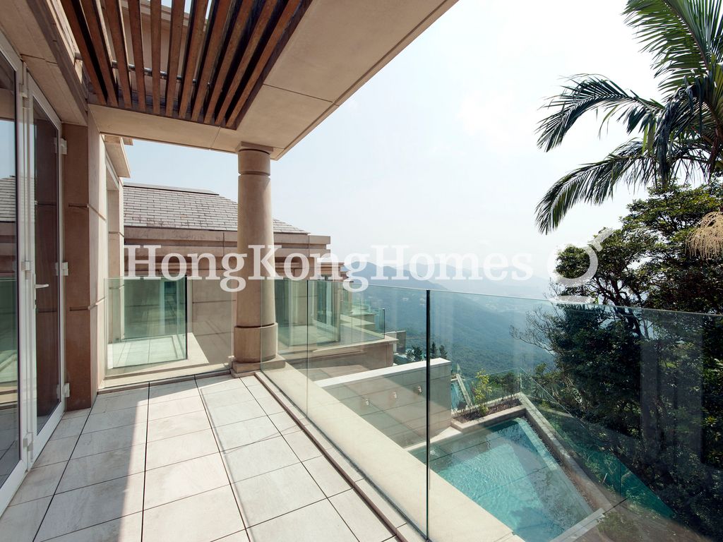 Balcony off Family Room