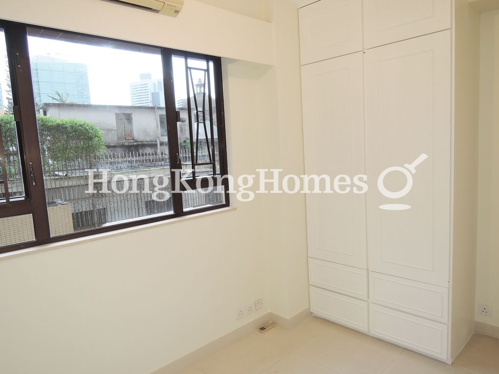 Built-in Wardrobe in Second Bedroom