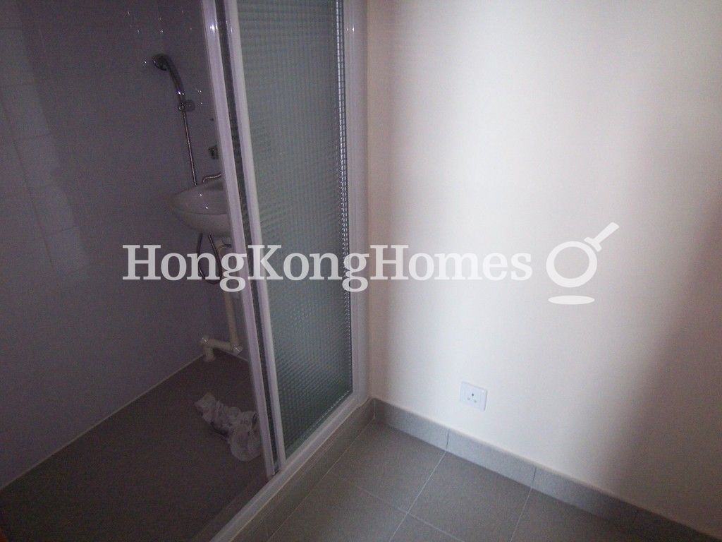 Maid's Room & Toilet