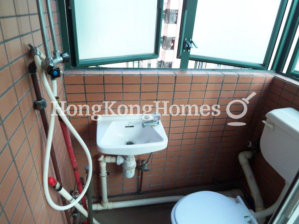 Maid's Toilet