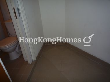 Maid's Room & Toilet