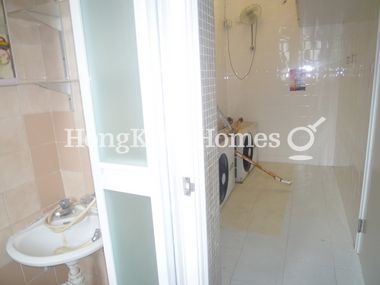 Maid's Room & Washroom