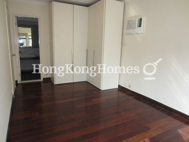 Built-in Wardrobe in Master Bedroom