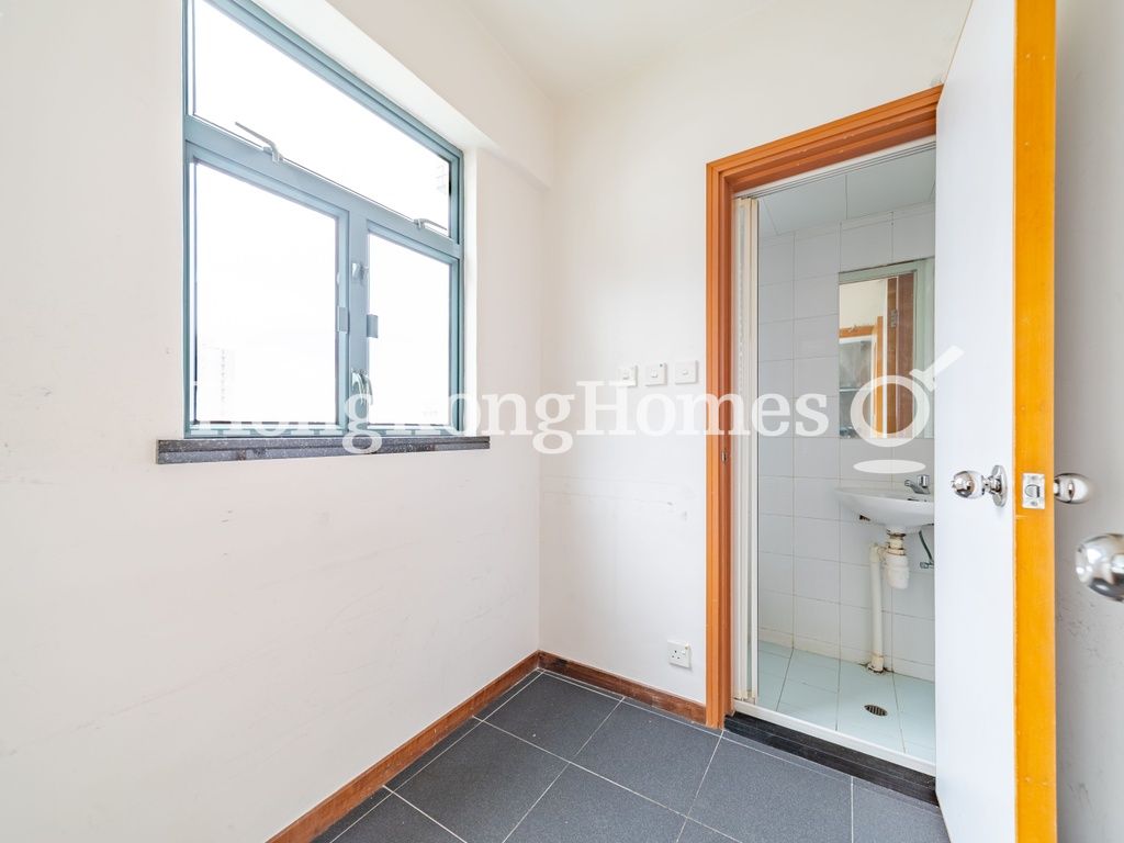 Maid's room and Washroom