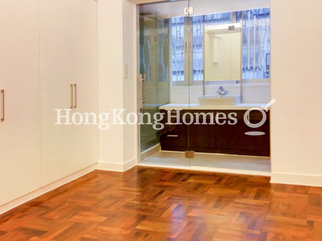 Fourth Ensuite Bedroom