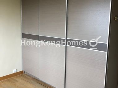 Built-in Wardrobe in Master Bedroom