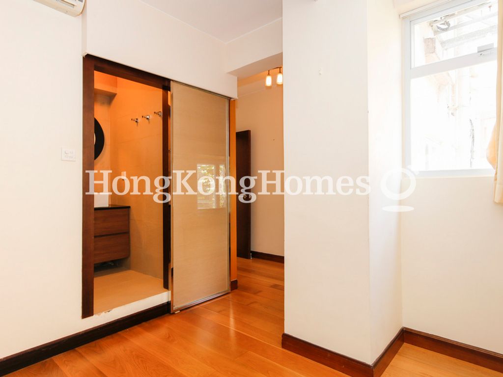 Second Ensuite Bedroom