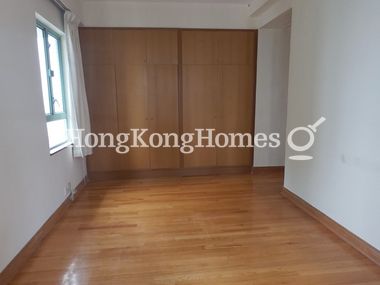 Built-in Wardrobe in Master Bedroom