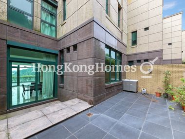 Private Garden off Living & Dining Room