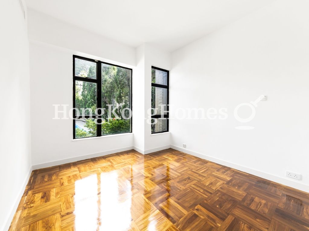 Fourth Ensuite Bedroom