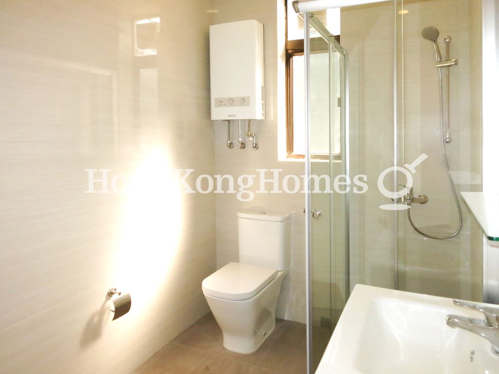 Second Ensuite Bathroom