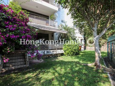 Private Garden off Living & Dining Room