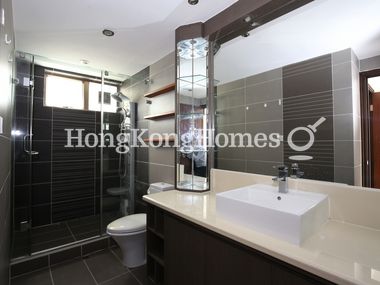 Second Ensuite Bathroom