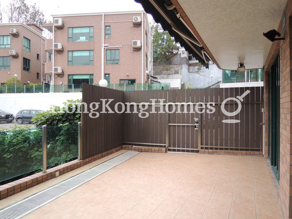 Private Terrace off Living & Dining Room