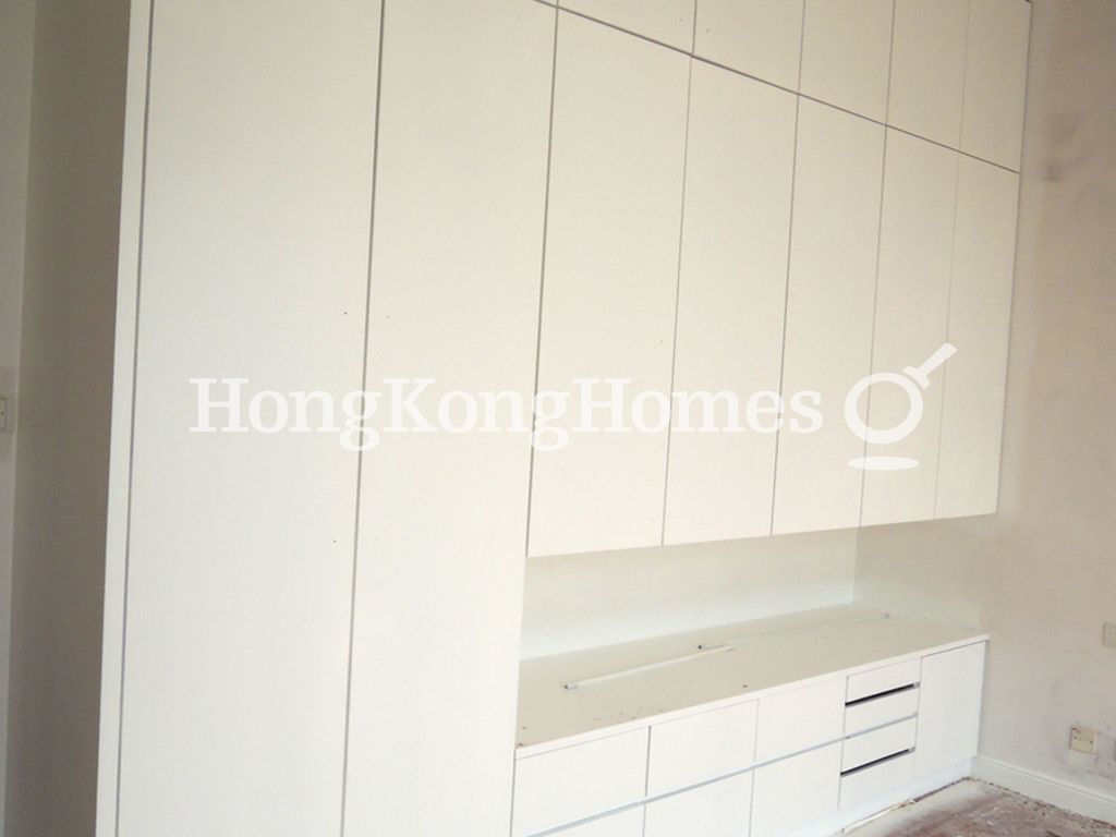 Built-in Wardrobe in Master Bedroom