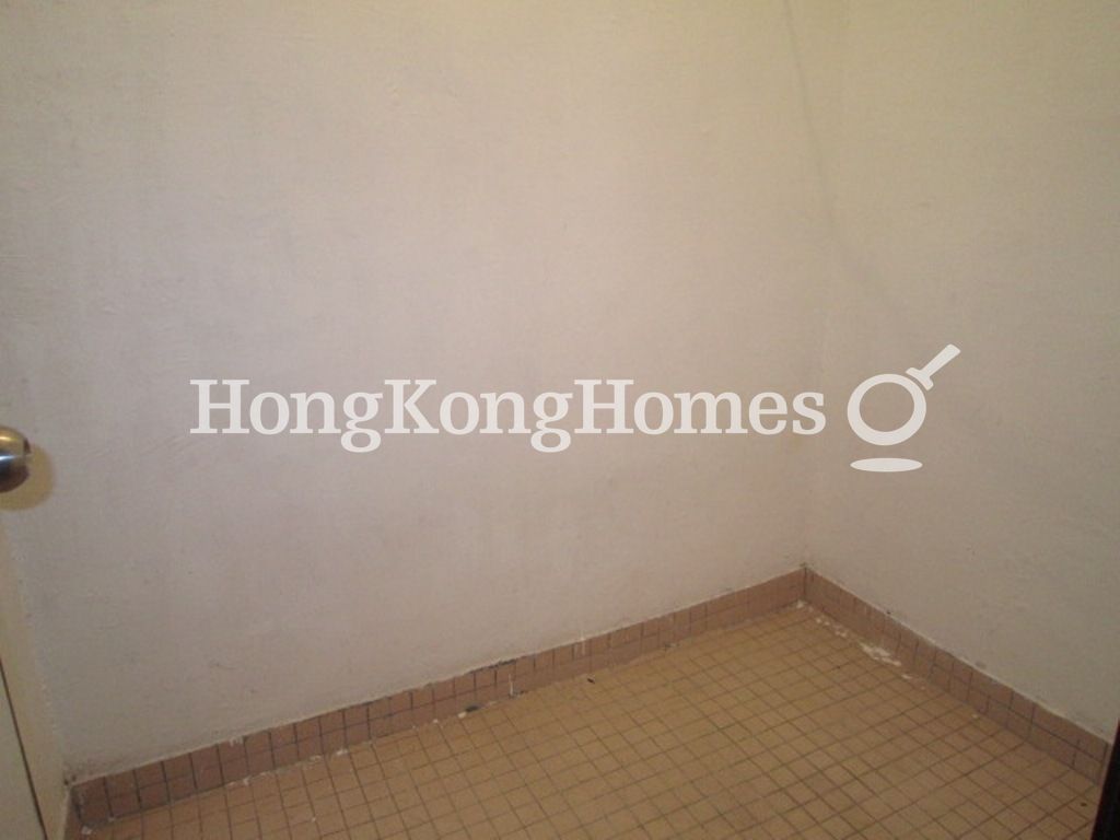 Storeroom/ Maid's Room