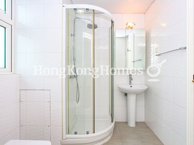 Second Ensuite Bathroom