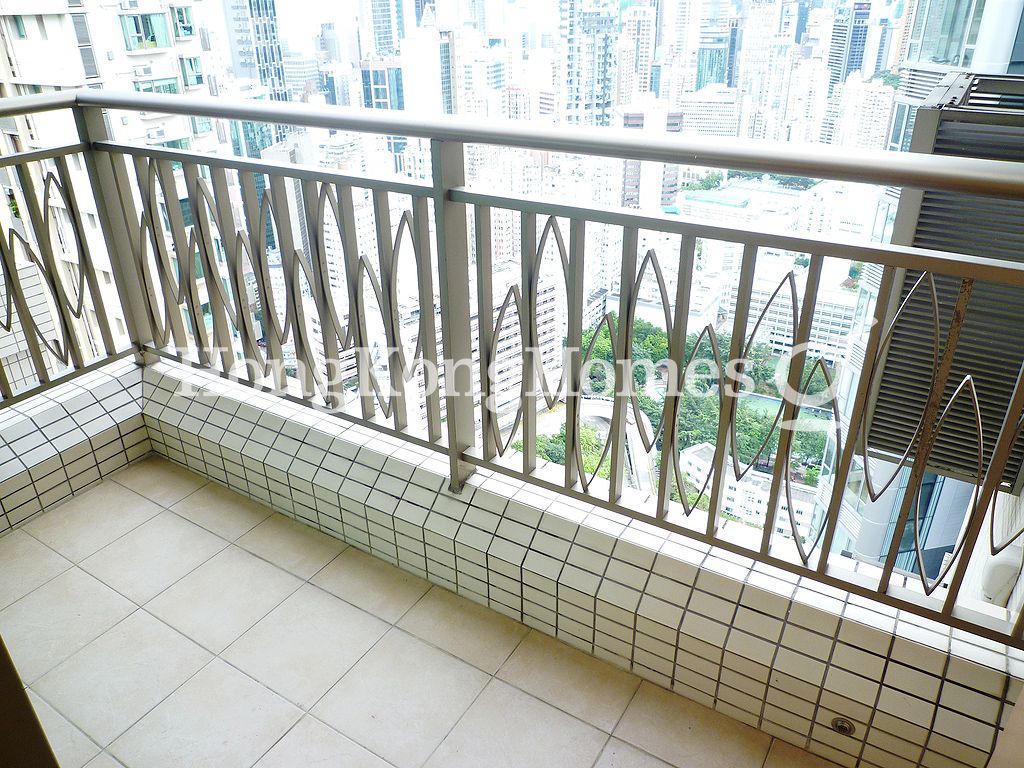 Balcony off Living & Dining Rm