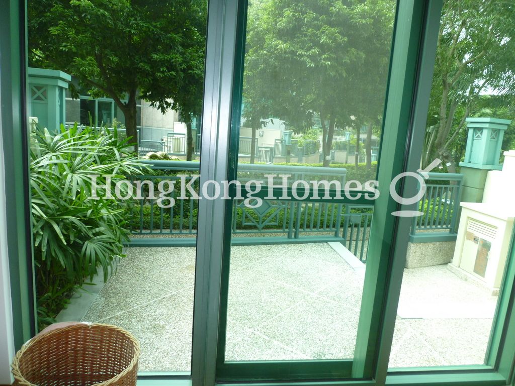 Frontyard off Dining Room