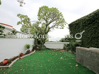 Private Garden off Living/Dining