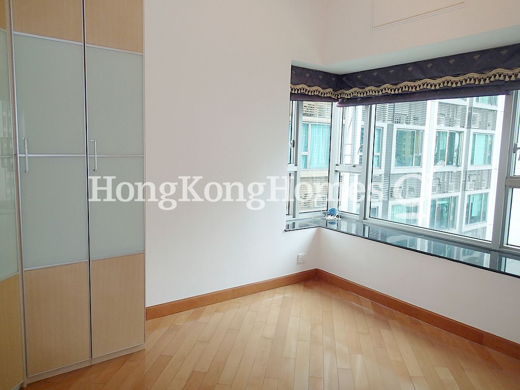 Built-in Wardrobe in Master Bedroom