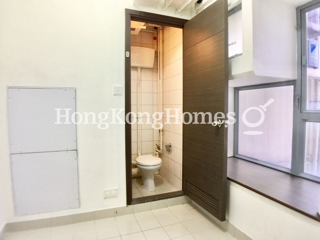 Maid's Room and Maid's Bathroom