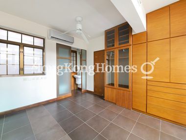 Built-in Wardrobe in Bedroom