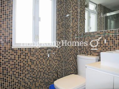 Second Ensuite Bathroom