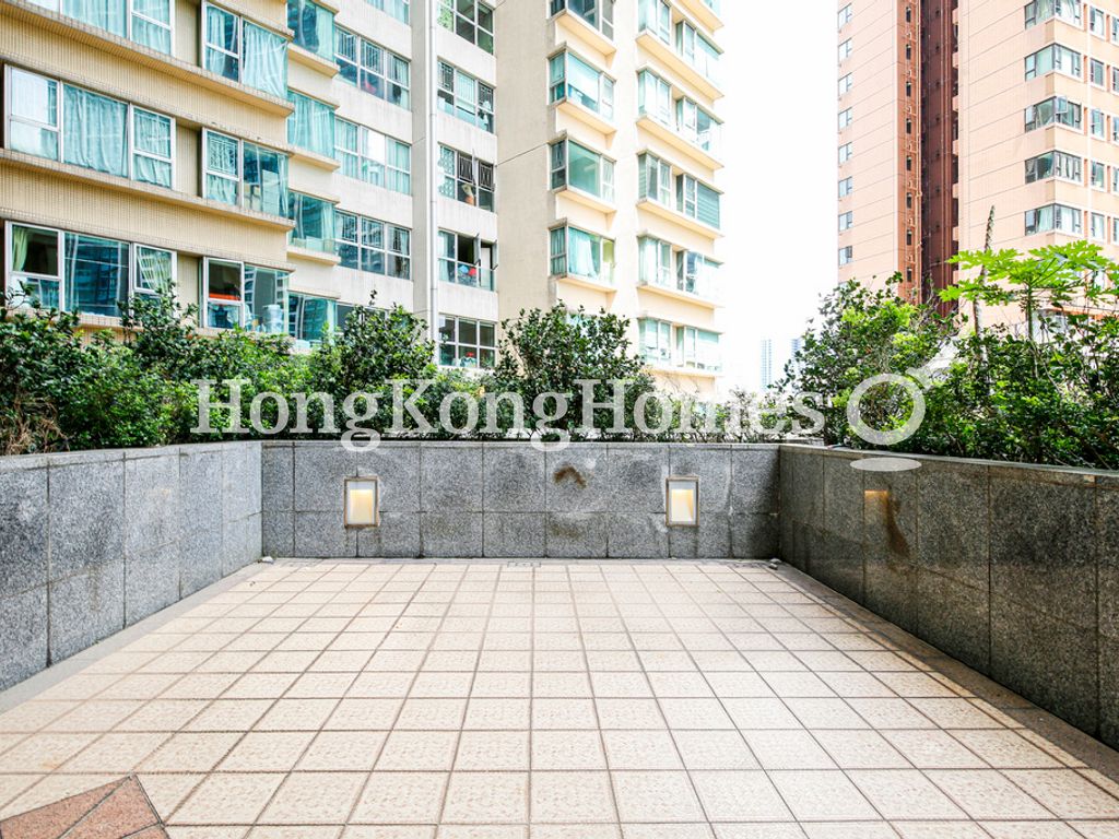 Private Terrace off Living & Dining Room