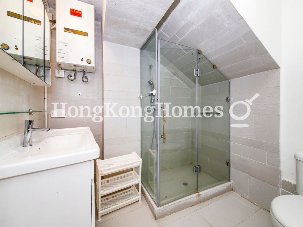 Second Ensuite Bathroom