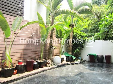 Private Garden off Liv/Din Rms