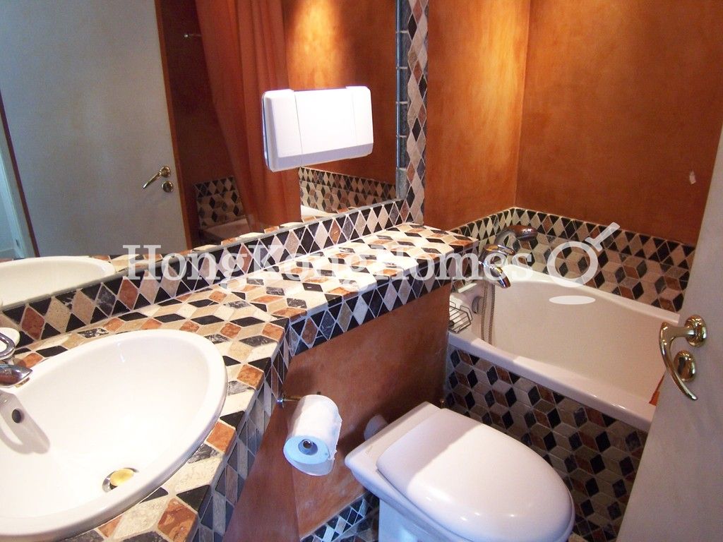 Second Ensuite Bathroom