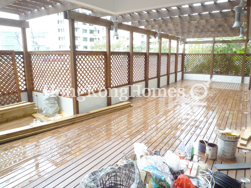 Private Front Terrace