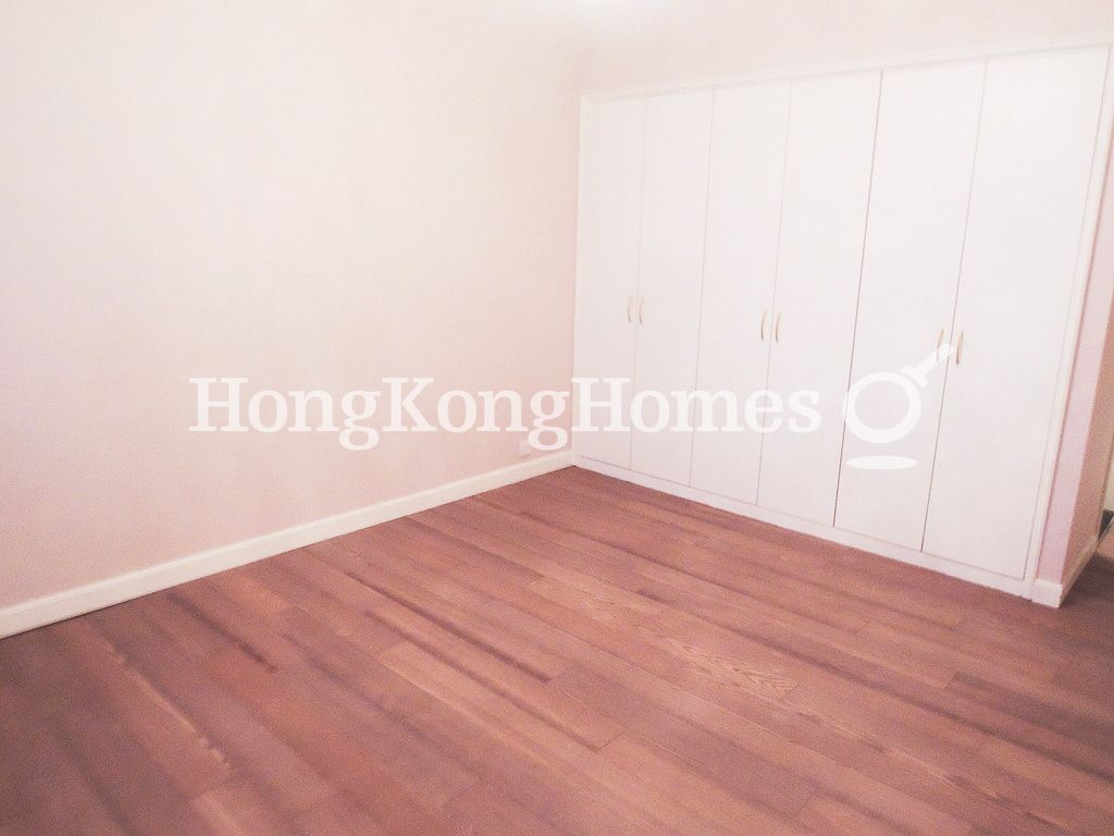 Built-in Wardrobe in Second Bedroom