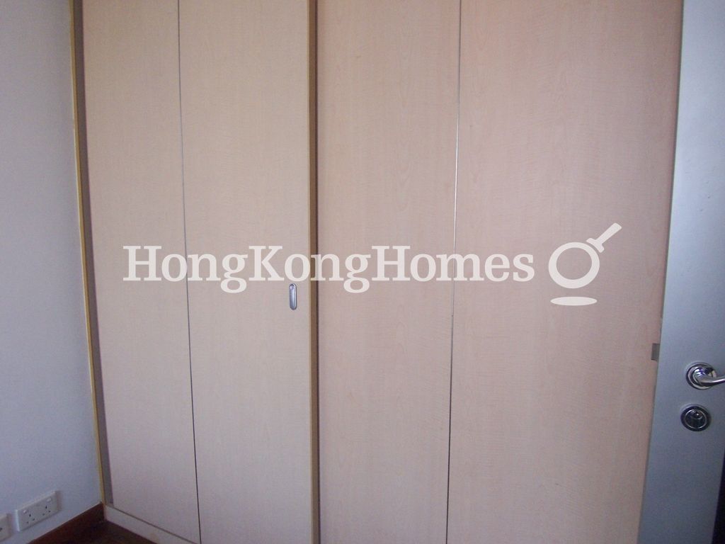 Built-in Wardrobe in Master Bedroom