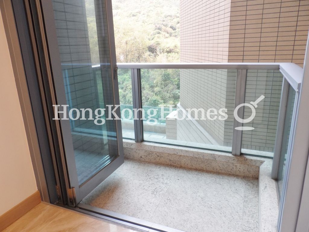 Balcony off Open Bar