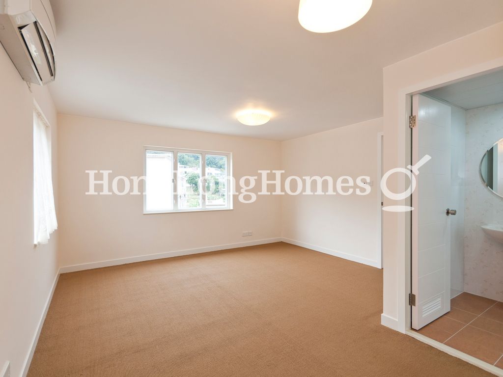 Second Ensuite Bedroom