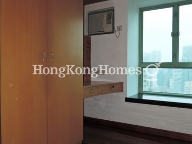 Built-in Wardrobe in Master Bedroom