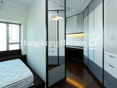 Built-in Wardrobe in Master Bedroom