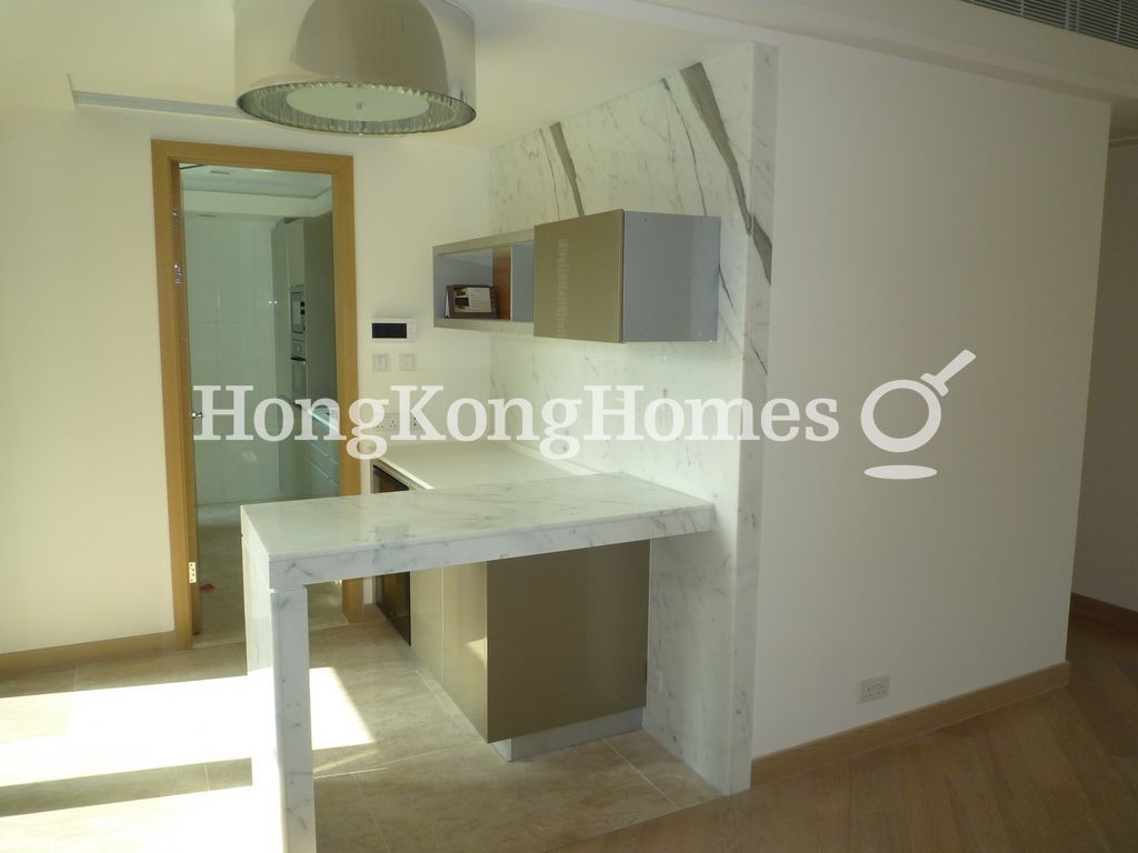 Open Bar in Dining Area